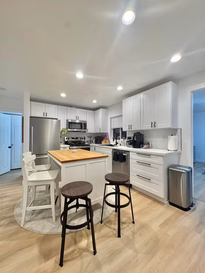 682 Dayton Ave NE — Right Unit — photo 6
